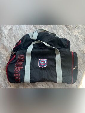 WILSON CLUB SPORT - Vtg 1980s Black Nylon Duffle Gym Bag Carry-on Luggage